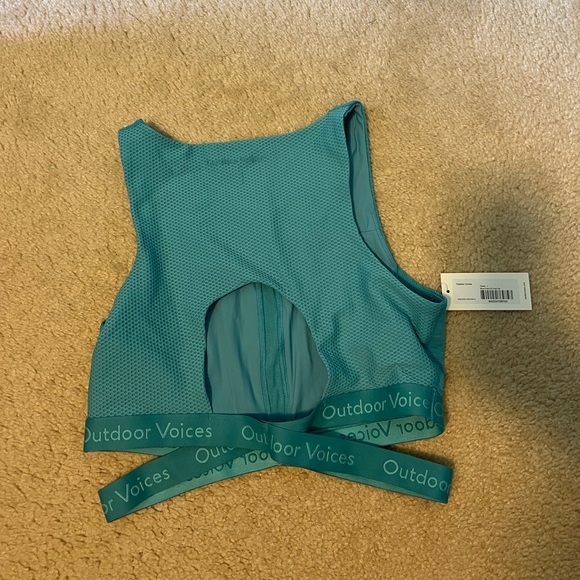 SweatTech Outdoor voices top NWT - Picture 2 of 3